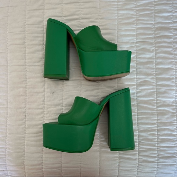 Steve Madden Shoes - Steve Madden Heels / Platform / Mule Green Size 7.5